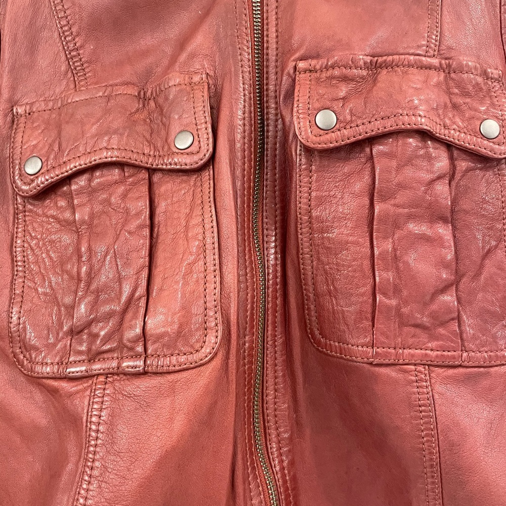 Leather jacket - Picture 4 of 7